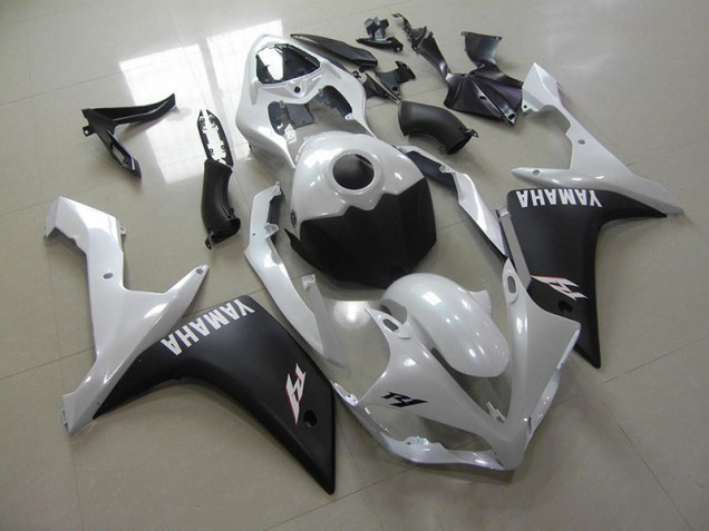 Aftermarket Pearl White Matte Black 07-08 Yamaha YZF R1 Motorcycle Fairings Sale Aftermarket Pearl White Matte Black 07-08 Yamaha YZF R1 Motorcycle Fairings Sale